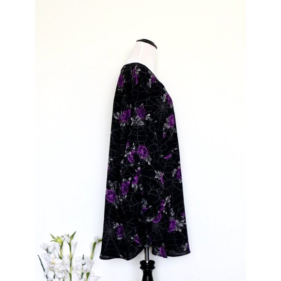 NEW! Torrid Harper Blouse Purple Floral Spiderweb Halloween Goth Black SZ 6X - Picture 4 of 7